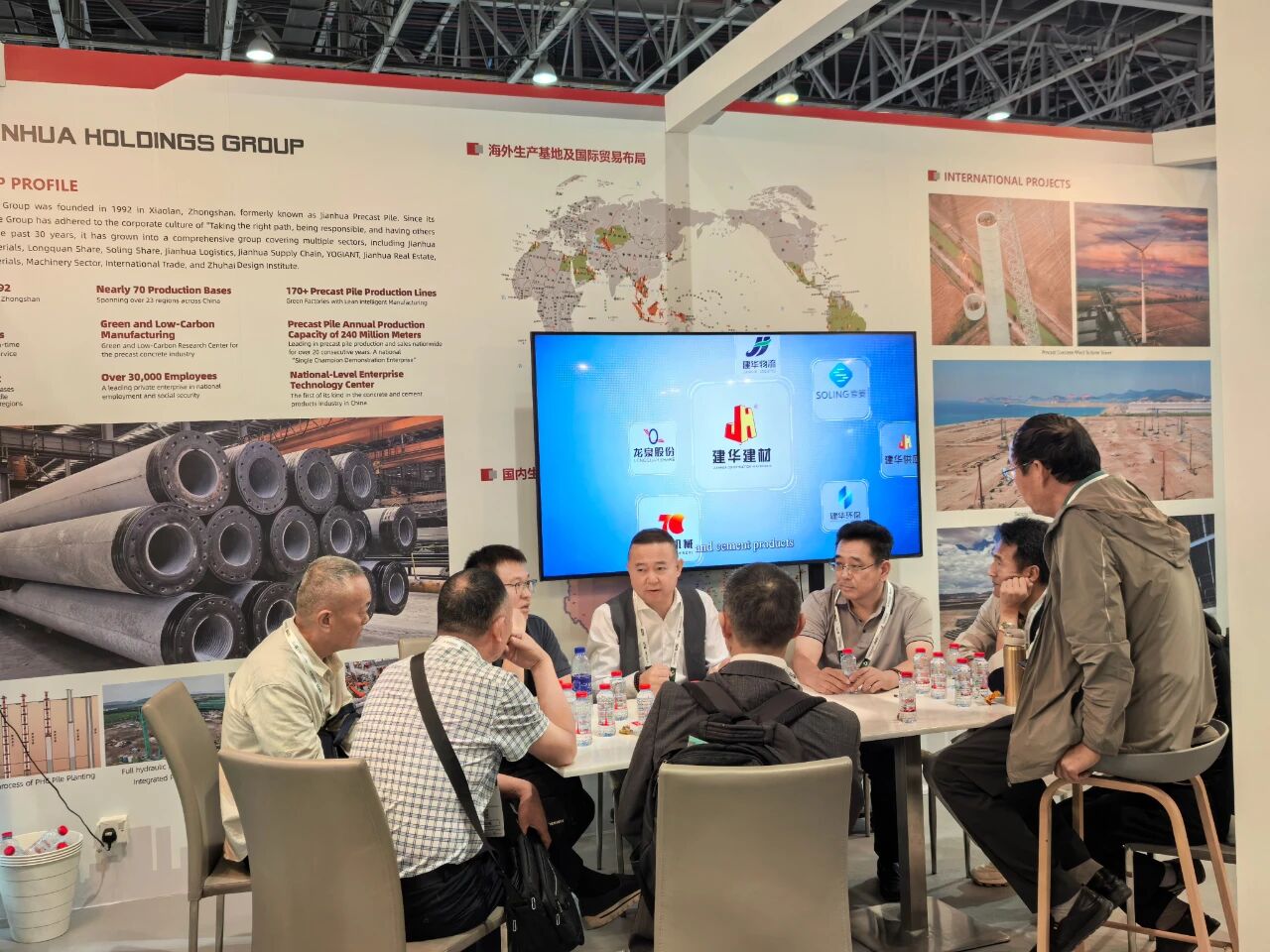 1764642393415672.jpg 1764642393415672.jpg